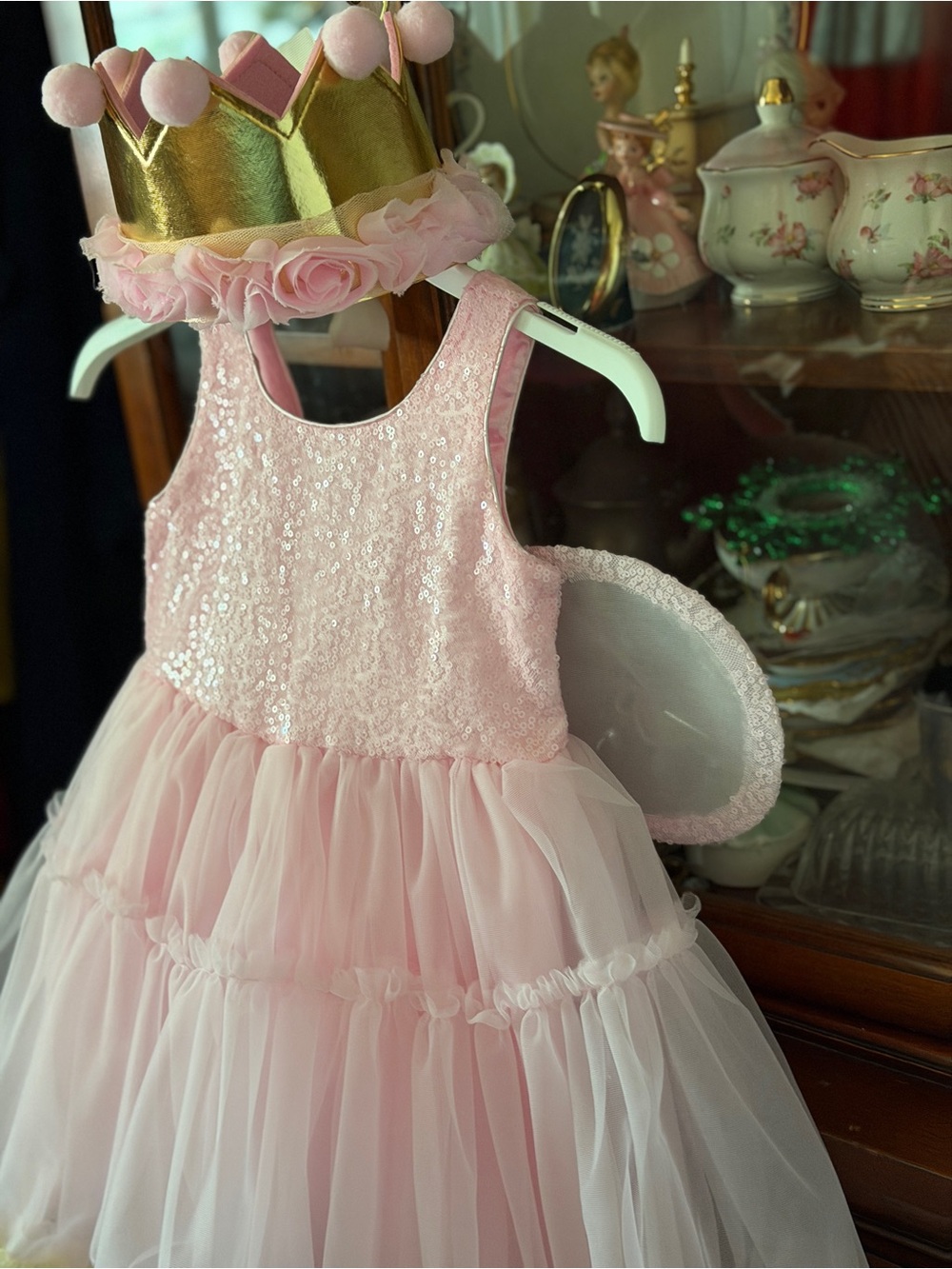 Girls Fairy Princess Pink Tulle Dress with crown/wings/wand - Picture 3 of 16